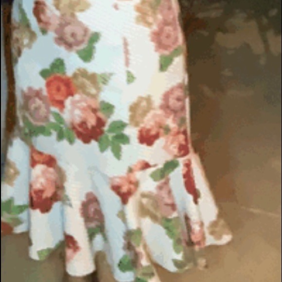 ASOS slight trumpet style dress - Picture 4 of 5